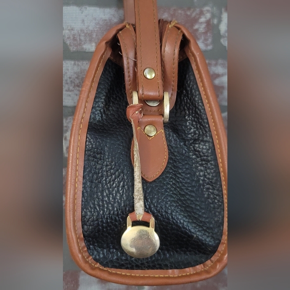 Dooney & Bourke Vintage HandbagDooney & Bourke All Weather Leather Pebble Grain - Picture 5 of 10